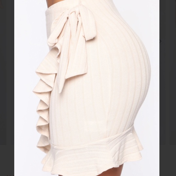 2 Fashion Nova skirts - Picture 4 of 6